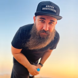 Lazar Nikolov