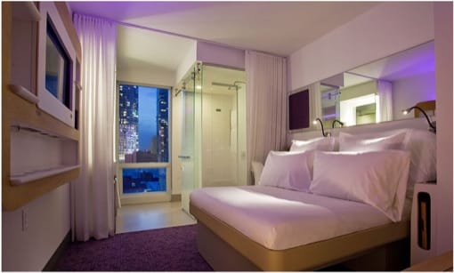 Yotel Premium Queen Cabin